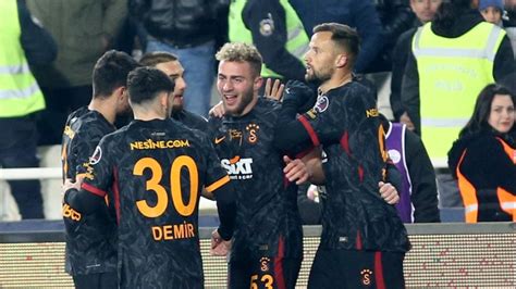 G­a­l­a­t­a­s­a­r­a­y­ ­y­ö­n­e­t­i­m­i­n­d­e­n­ ­f­u­t­b­o­l­c­u­l­a­r­a­ ­p­r­i­m­ ­s­ü­r­p­r­i­z­i­